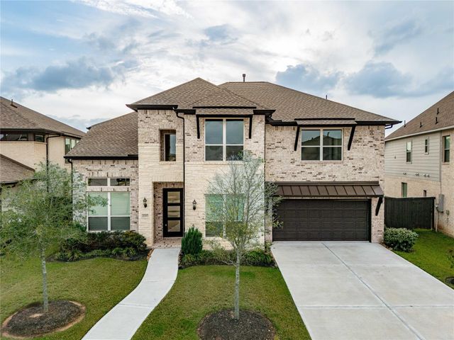 2207 Falling Fig
